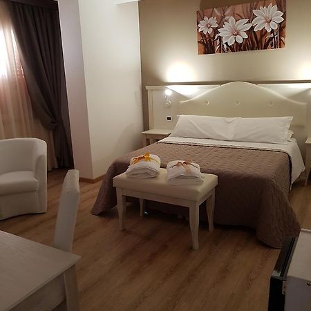 San Pietro Bed and Breakfast Mileto Eksteriør billede