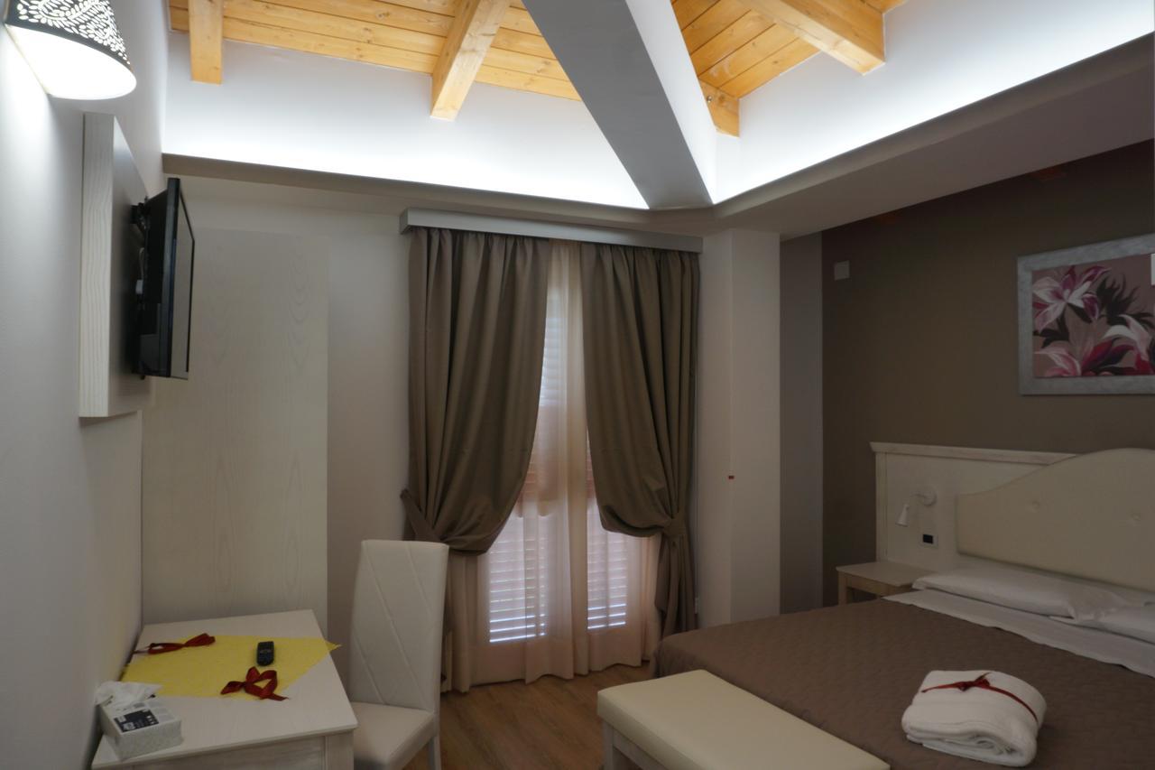 San Pietro Bed and Breakfast Mileto Eksteriør billede