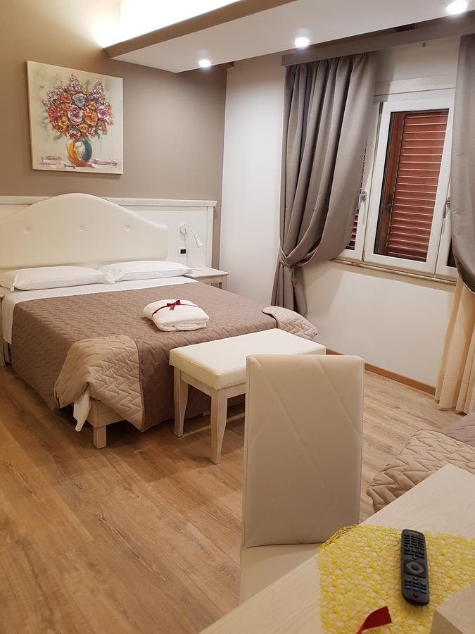 San Pietro Bed and Breakfast Mileto Eksteriør billede