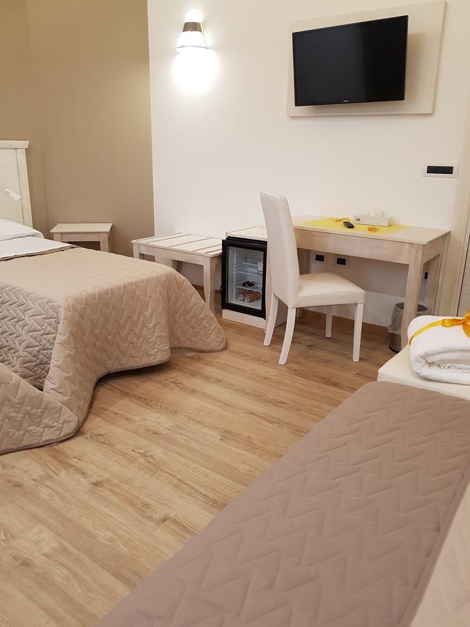 San Pietro Bed and Breakfast Mileto Eksteriør billede
